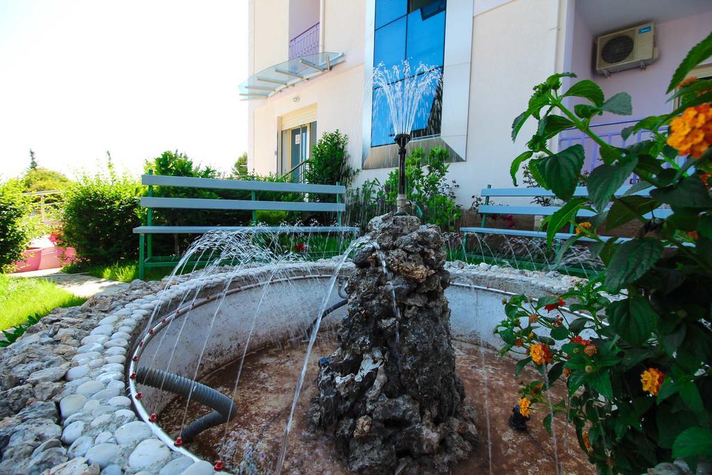 Hotel Keisa Dhërmi Exterior foto